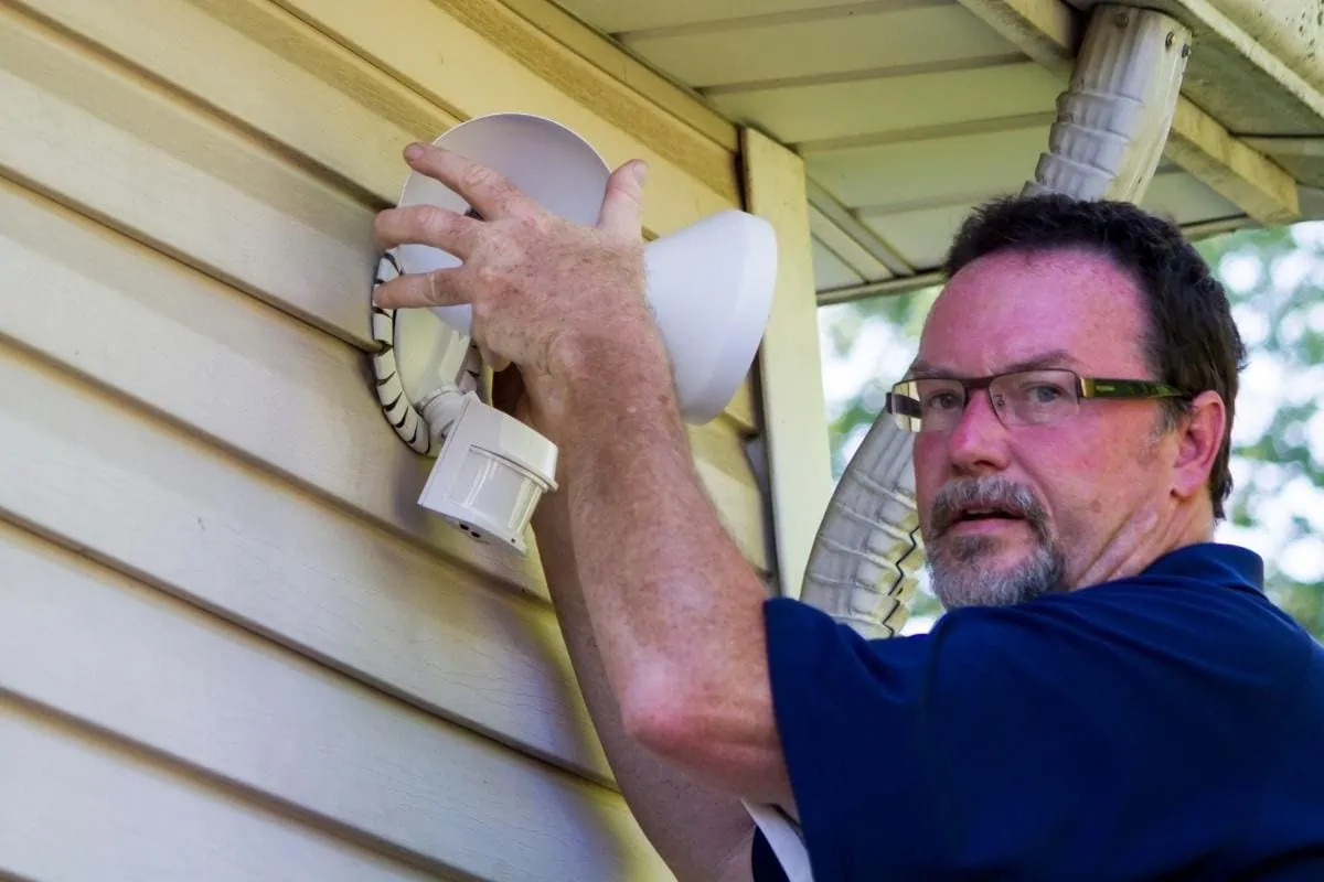 man add motion sensor to light