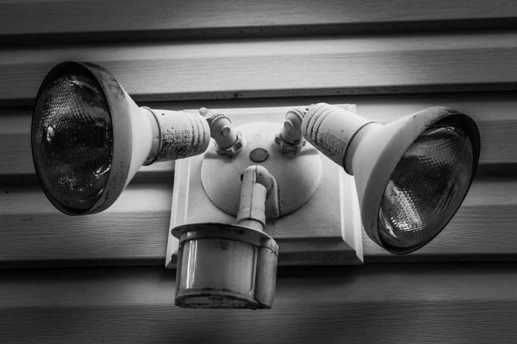 Why Do Motion Sensor Lights Turn On and Off Repeatedly Setick