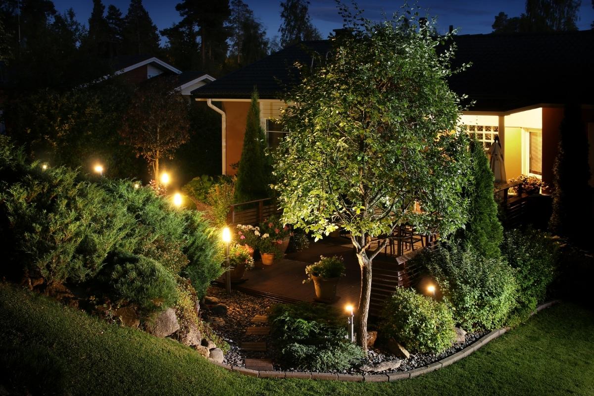 Landscape Lighting Installation DIY or Hire a Pro