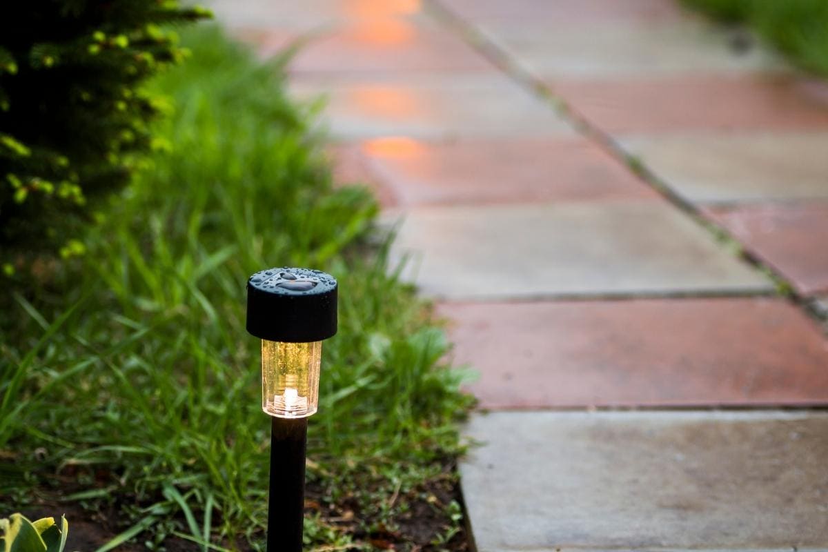 led garden light