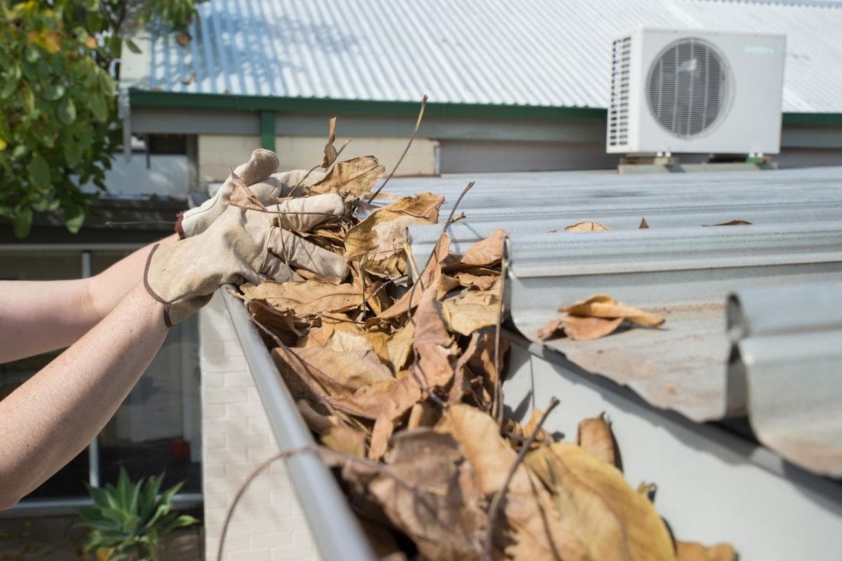 How To Clean Gutters